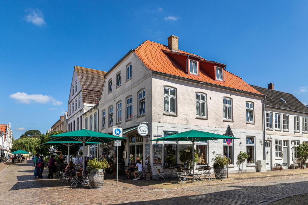 Blumenhaus-Apartment Friedrichstadt Exterior foto